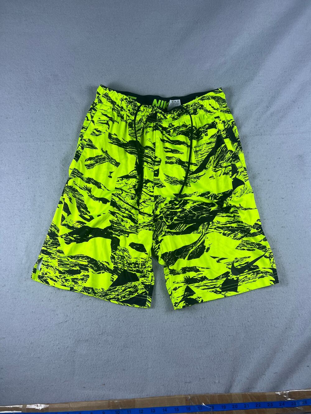 Nike Basketball Shorts Mens M Neon Yellow Black Drawstring Colorful Athletic